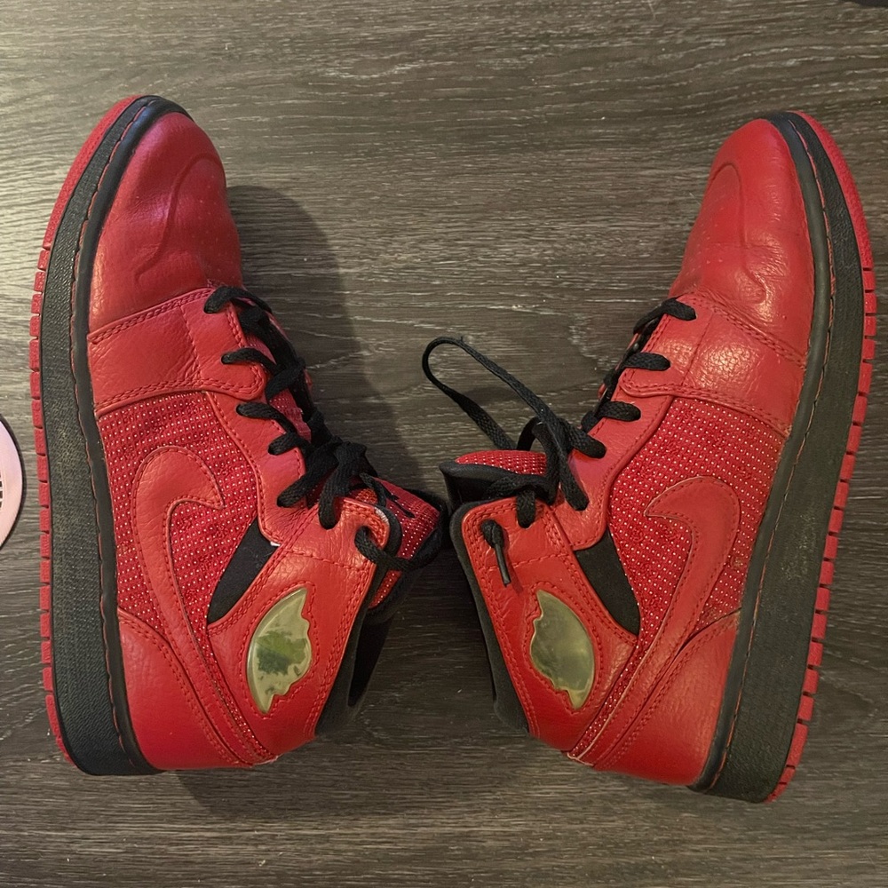 Air Jordan 1 RED 5.5y